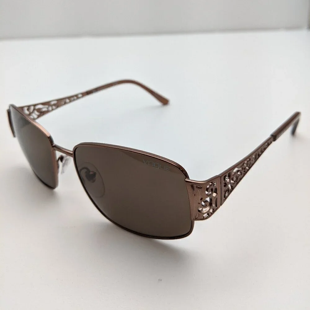 Vogue frame 10